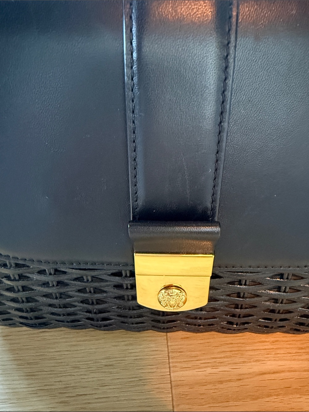 Veronica Beard black rattan and leather top handle w/ removable crossbody bag - Picture 3 of 8